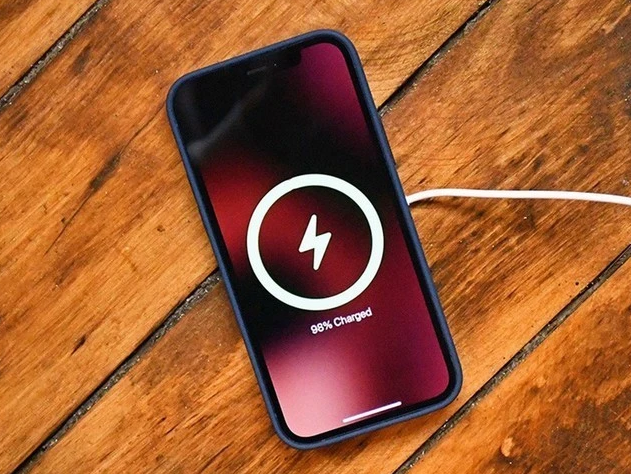 带岭苹果手机维修分享iPhone 12可以随便充电吗 